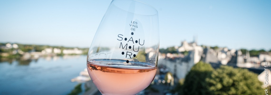 Wine tasting on the Saumur theatre rooftop